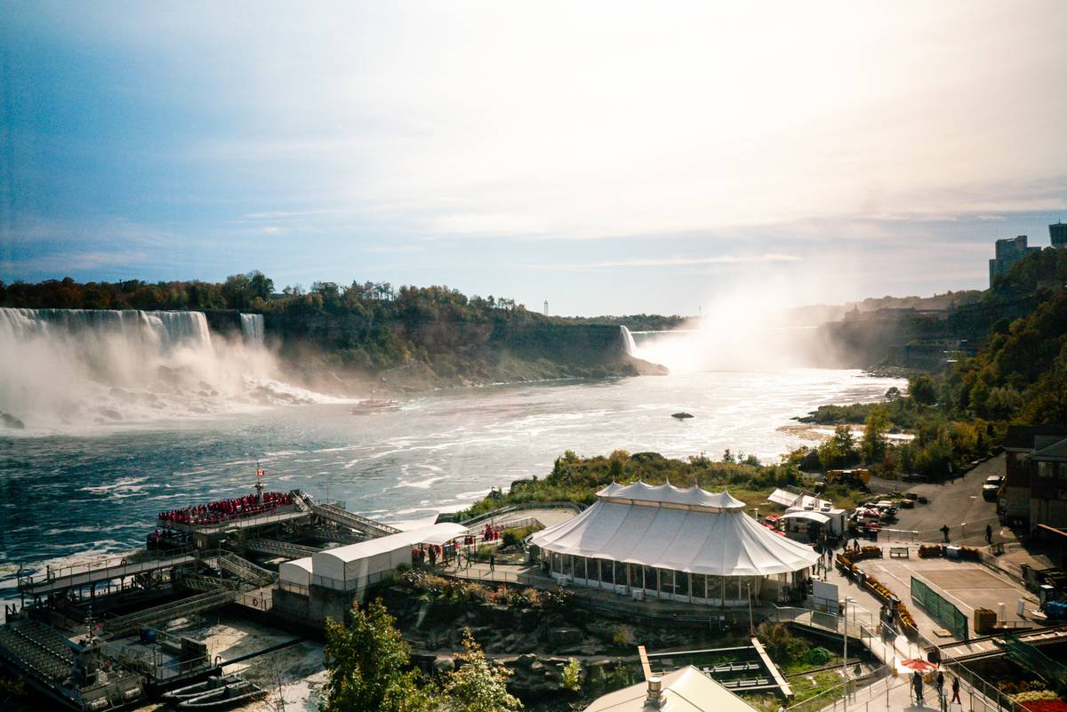 Overlooking-the-Falls