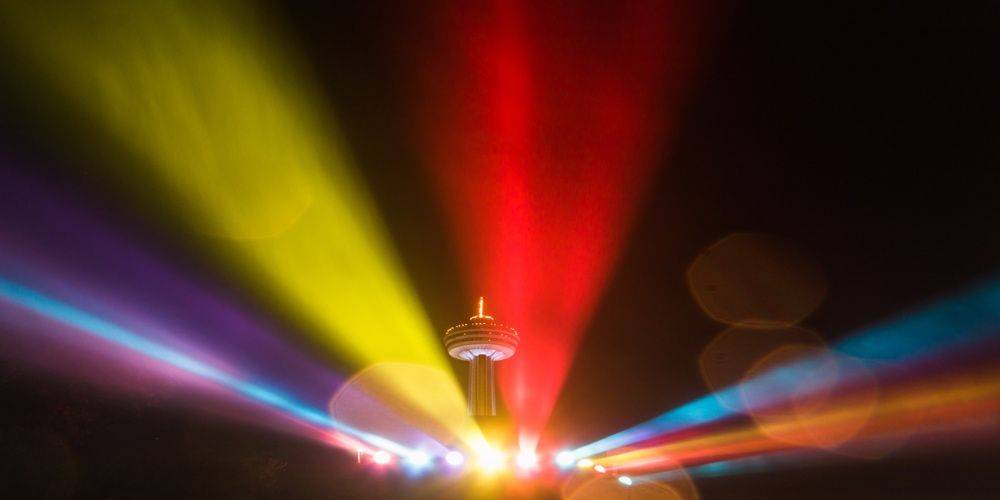 Night on Niagara Walking Tour with Fireworks Cruise + Dinner image 2