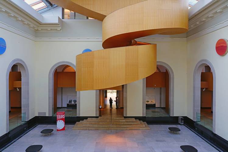Masterpieces of the Art Gallery of Ontario: A Guided Tour Through Art image 2