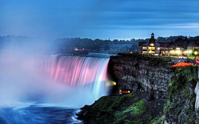 Best Places to View Niagara Falls at Night - See Sight Tours