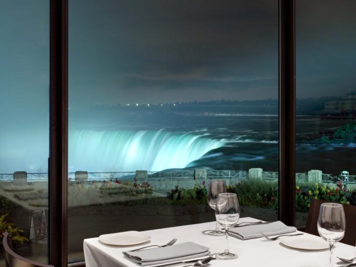 Night on Niagara Walking Tour with Fireworks Cruise + Dinner image 1