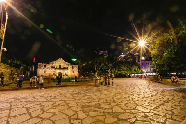 Visiting the Alamo San Antonio at Night - See Sight Tours