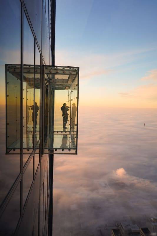 Side view of Chicago Skydeck & The Ledge