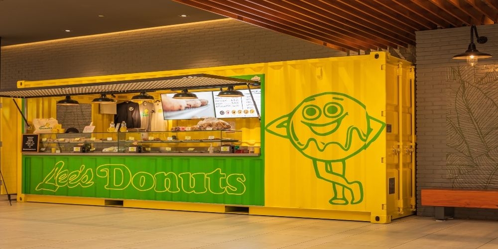 https://res.cloudinary.com/see-sight-tours/image/upload/v1673445077/strapi/10_Lees_Donuts_d65728f6f0.jpg