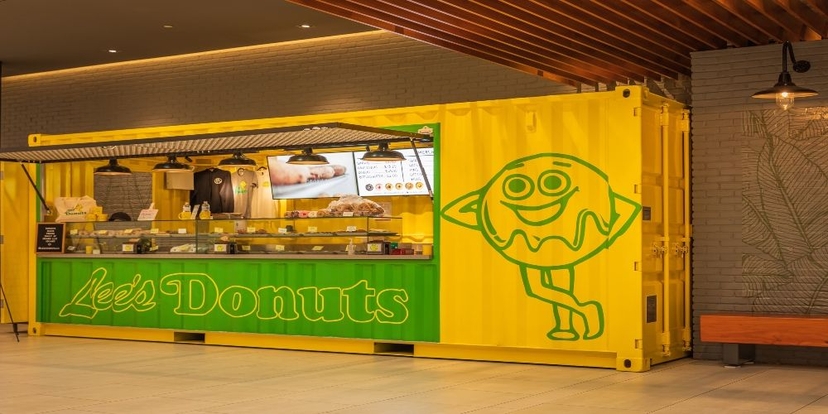 https://res.cloudinary.com/see-sight-tours/image/upload/v1673445087/strapi/10_Lees_Donuts_e7e006b7c6.jpg