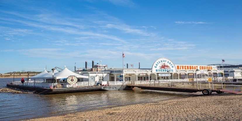 https://res.cloudinary.com/see-sight-tours/image/upload/v1679061939/strapi/5_River_Cruise_feb19a5cbb.jpg