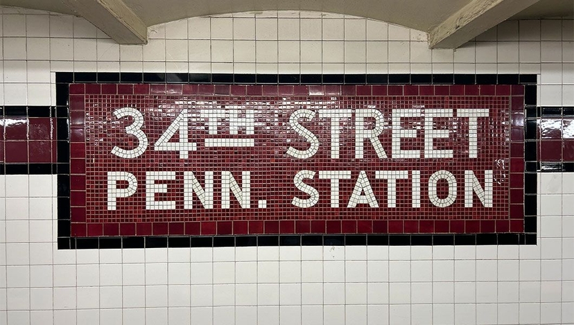 https://res.cloudinary.com/see-sight-tours/image/upload/v1747381104/strapi/Penn_Station_ny_city_6d1360a614.jpg